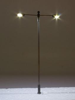 3x Straßenlampe LED 12V T-Form Metall 2-fach kaltweiß in H0 Neu 
