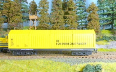 Lux 9014 Freight car for 2rail H0 boxed 