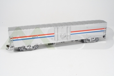 Walthers 932-26021 Amtrak 60' Material Handling Car Phase III Spur H0 unbespielt 